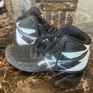 Kids wrestling shoes